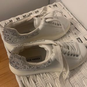 Steve madden sneakers size 7